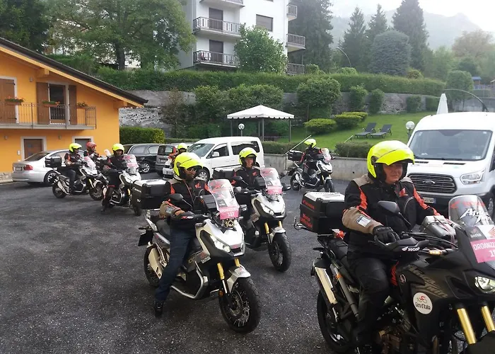 Ferrari Szálloda Castione della Presolana